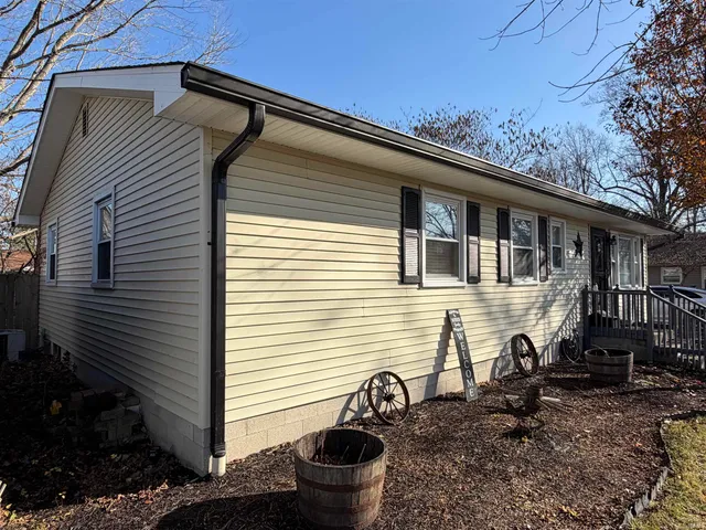 $269,900 | 1812 Circle Drive, Bedford, IN 47421