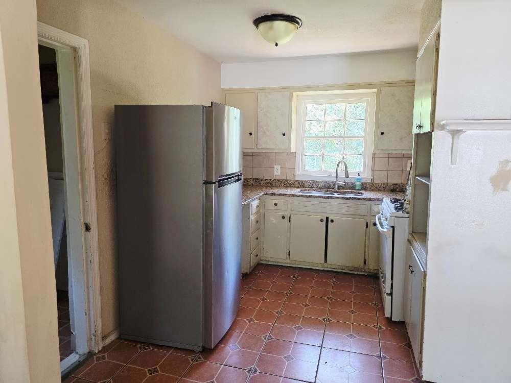 3119 Nursery Road Southeast Smyrna, GA 30082 - Photo 3 of 28