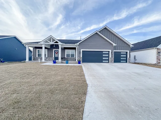 $508,000 | 1717 South Stone Creek Boulevard, Urbana, IL 61802