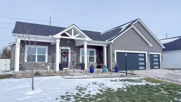 $498,000 | 1717 South Stone Creek Boulevard, Urbana, IL 61802