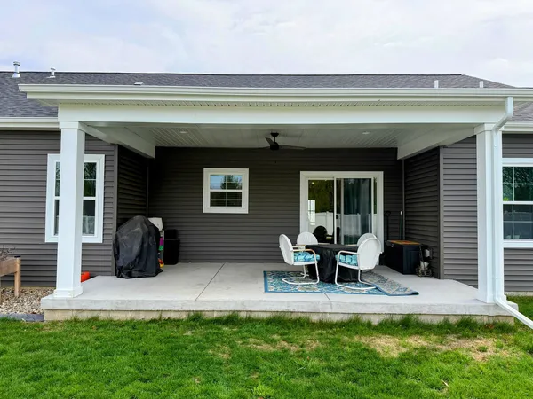 $489,000 | 1717 South Stone Creek Boulevard, Urbana, IL 61802