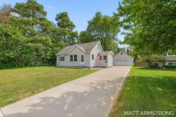 $295,000 | 3320 Taft Avenue Southwest, Wyoming, MI 49519