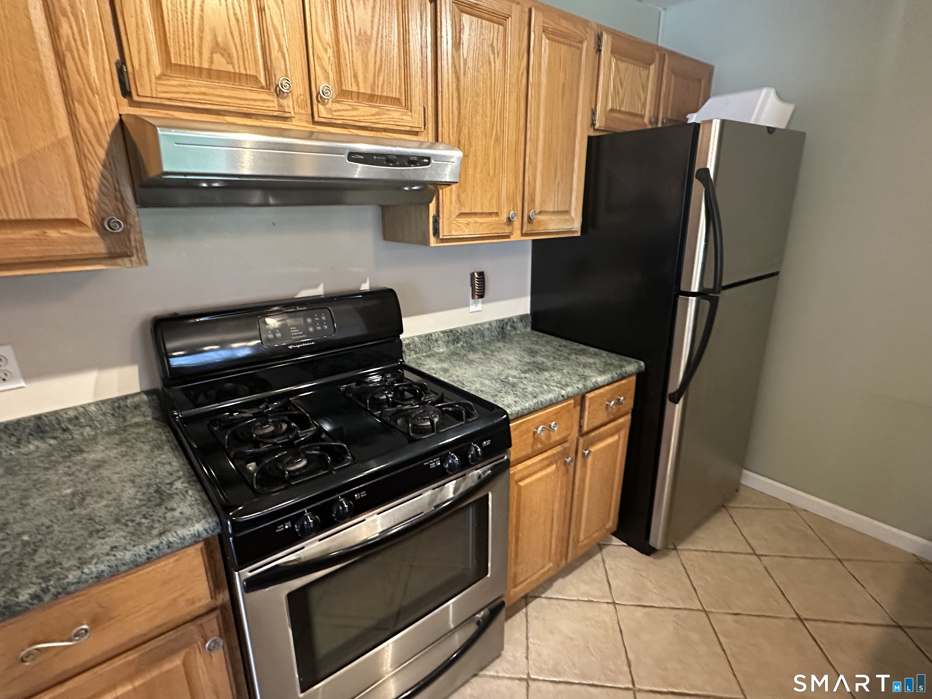 151 Foxbridge Village Road, Unit 151 Branford, CT 06405 - Photo 8 of 18