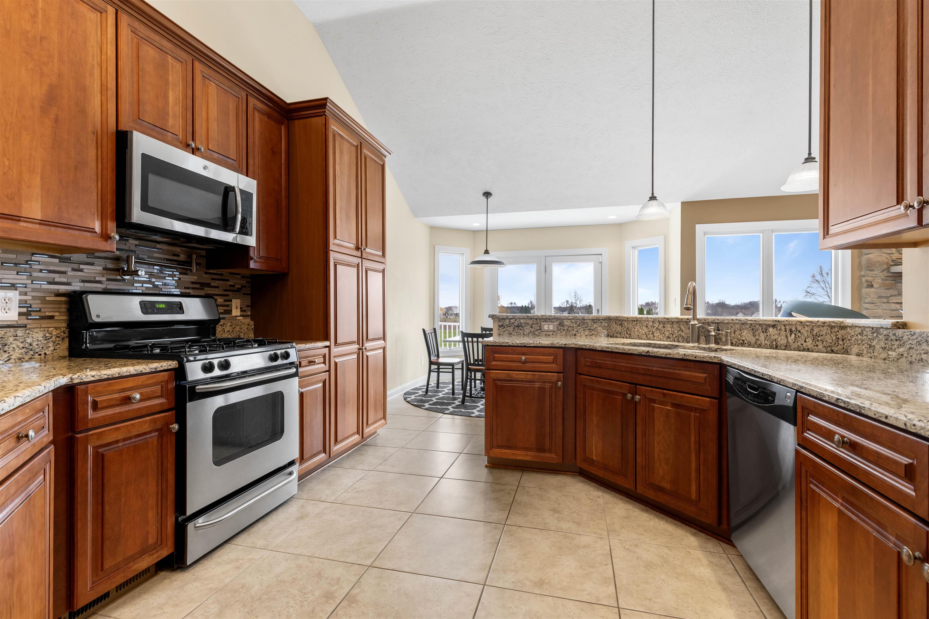 7105 West Ridge Lane Cherry Valley, IL 61016 - Photo 5 of 27 Gallery Image 5