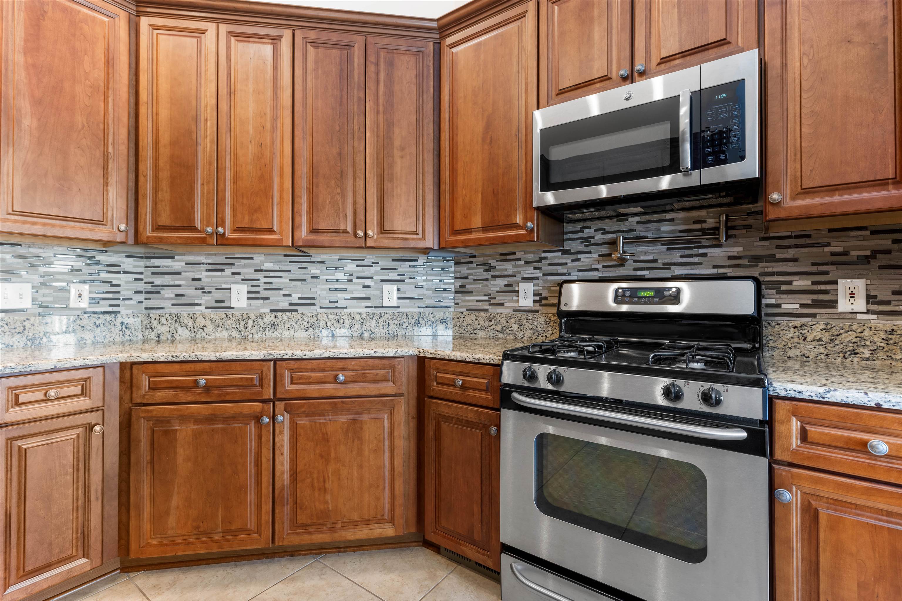 7105 West Ridge Lane Cherry Valley, IL 61016 - Photo 7 of 27 Gallery Image 7