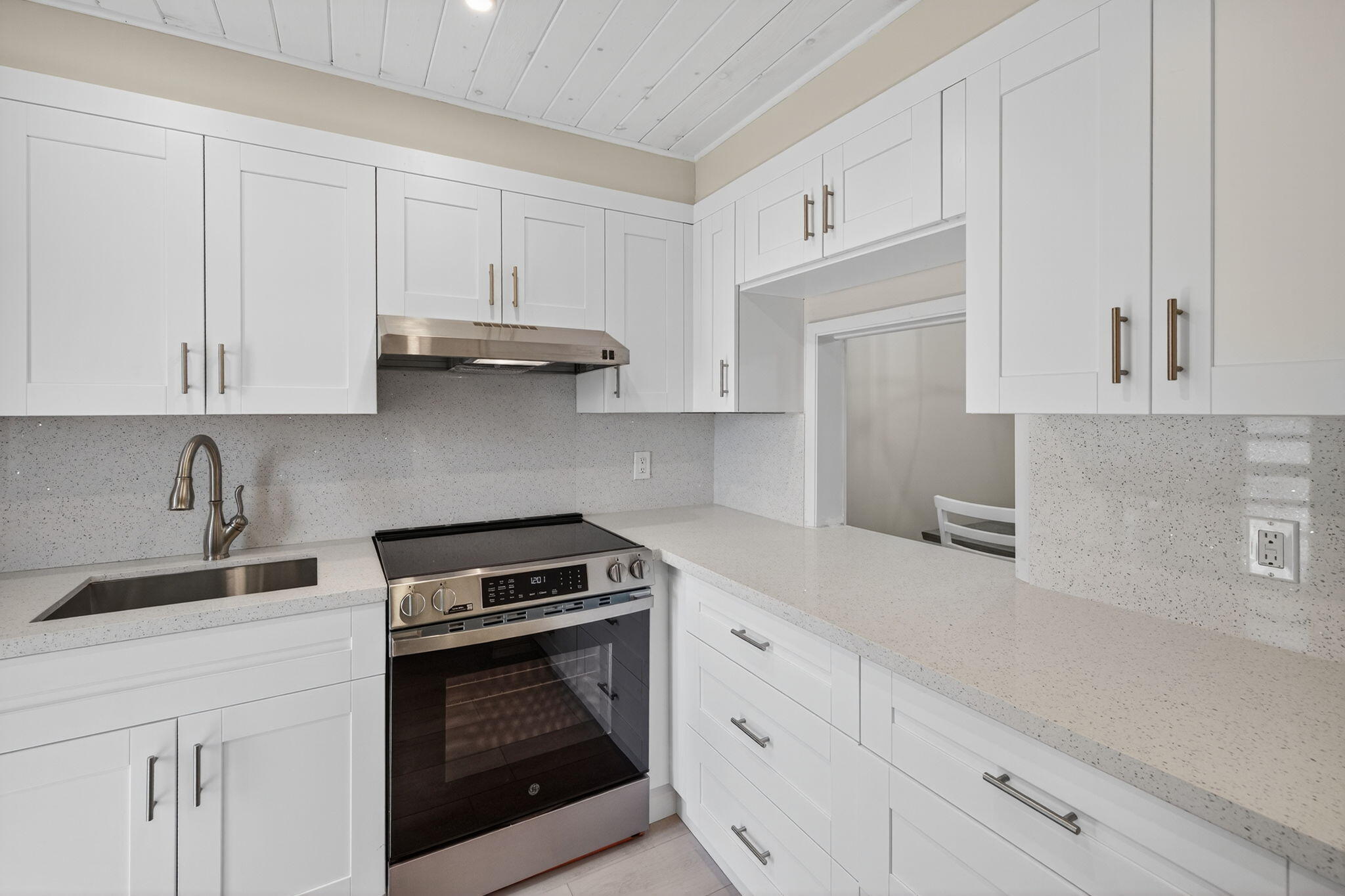 2050 Northeast 39th Street, Unit 210S Lighthouse Point, FL 33064 - Photo 14 of 45 19-web-or-mls-699A1981