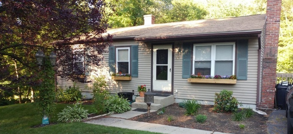 57 Fernbrook Road Northborough, MA 01532 - Photo 3 of 20 Gallery Image 3