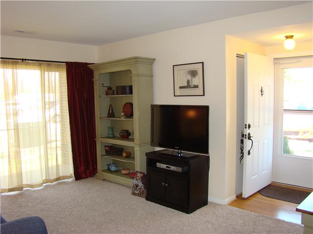 1108 Granville Road, Unit 1108 Franklin, TN 37064 - Photo 4 of 16 Living is Bright and Airy