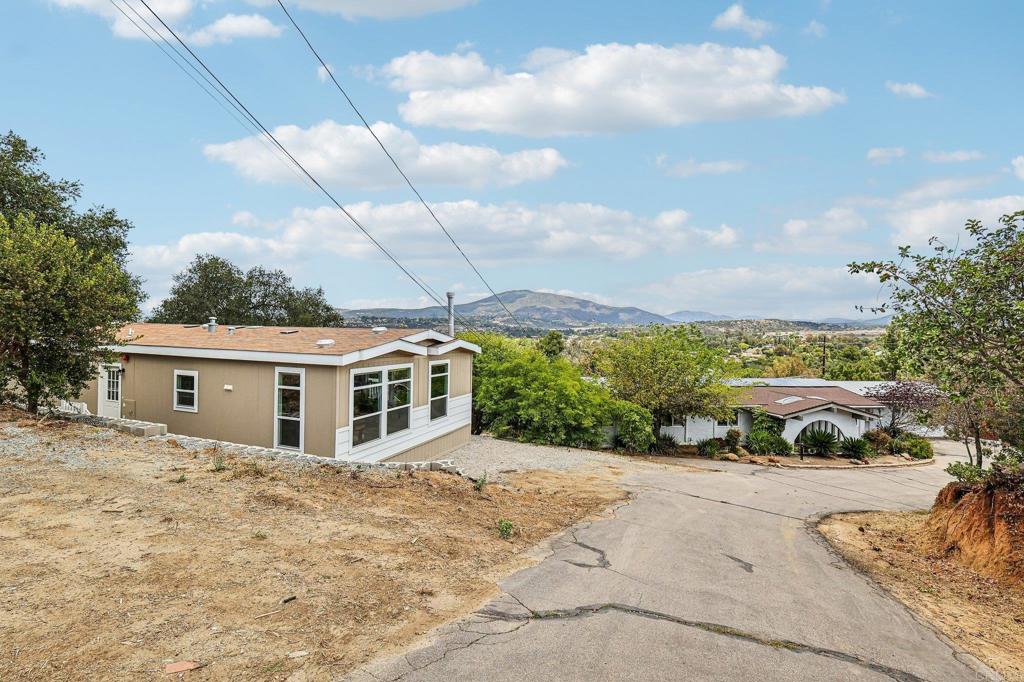 1052 Ranchito Vista Alpine, CA 91901 - Photo 64 of 72