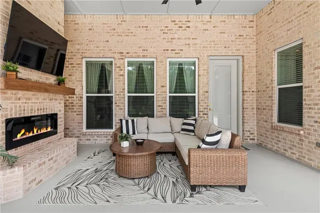 $899,000 | 212 Normandy Drive, Folsom, LA 70437