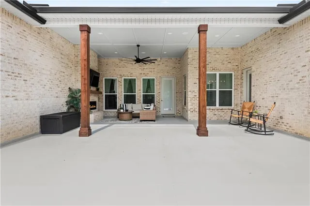 $899,000 | 212 Normandy Drive, Folsom, LA 70437