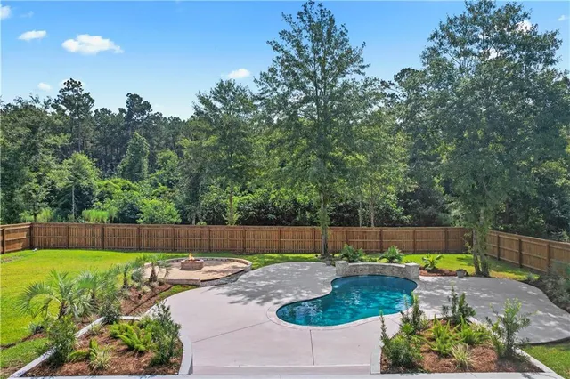 $899,000 | 212 Normandy Drive, Folsom, LA 70437