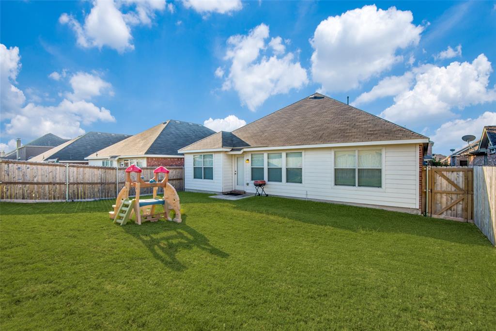 1608 Castle Creek Drive Little Elm, TX 75068 - Photo 4 of 12