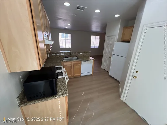 $1,948 | 9814 West Overlook Ridge Avenue, Las Vegas, NV 89148