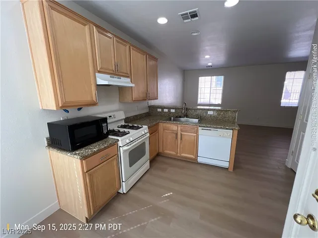 $1,948 | 9814 West Overlook Ridge Avenue, Las Vegas, NV 89148