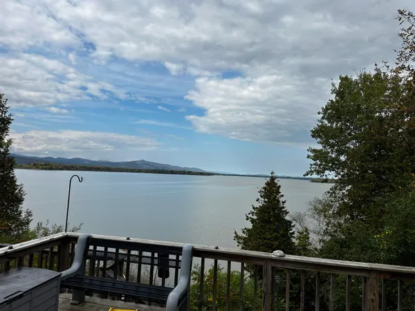 $269,900 | 78 Way Lane Extension, Bridport, VT 05734