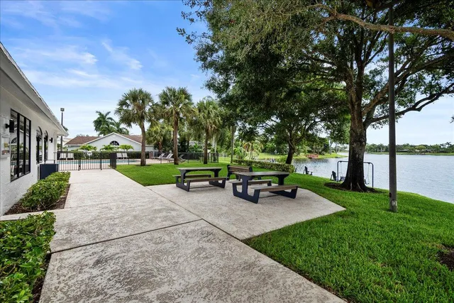 $6,900 | 1560 Yachtman Place, Wellington, FL 33414