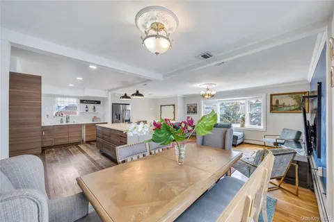$829,000 | 216 Earle Avenue, Lynbrook, NY 11563
