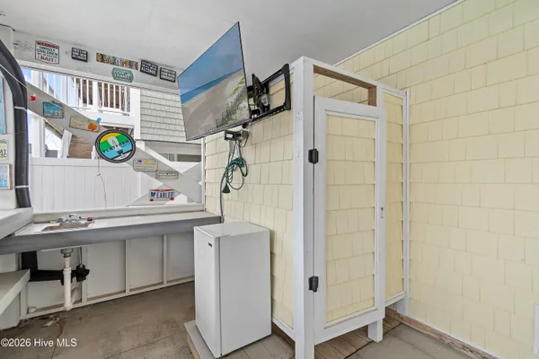 $1,450,000 | 115 Deal Drive, Holden Beach, NC 28462