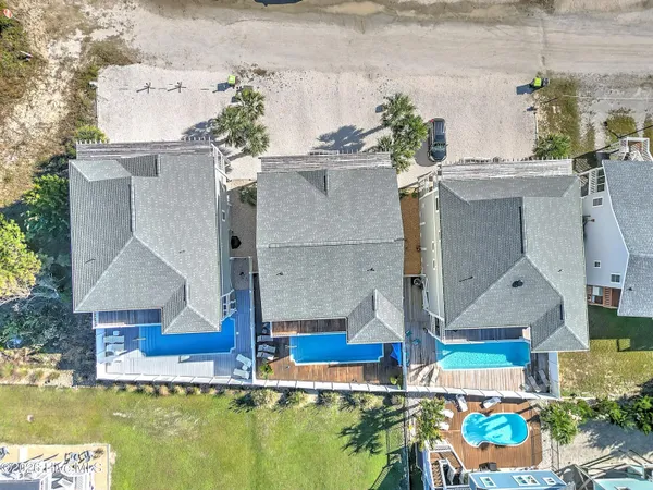 $1,450,000 | 115 Deal Drive, Holden Beach, NC 28462