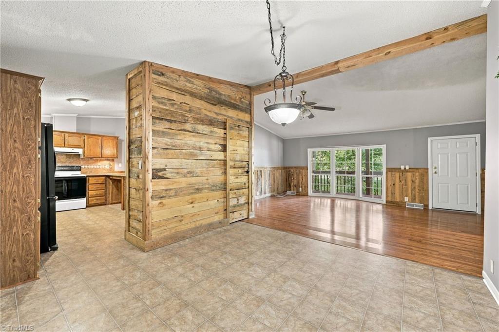 7705 Thomas Road Stokesdale, NC 27357 - Photo 15 of 43 Gallery Image 15