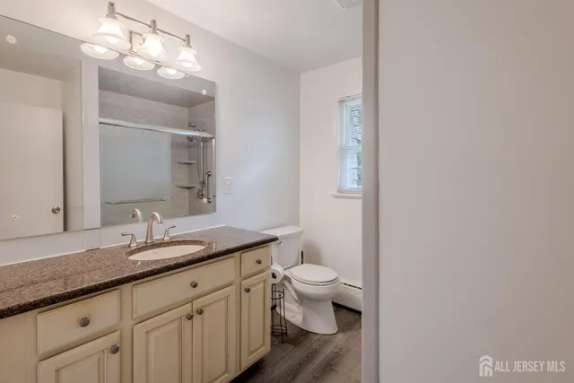 $3,499 | 77 Irvington Avenue, Somerset, NJ 08873