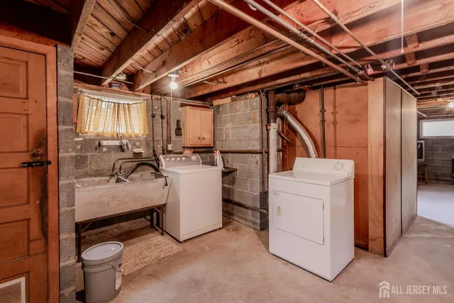 $3,499 | 77 Irvington Avenue, Somerset, NJ 08873