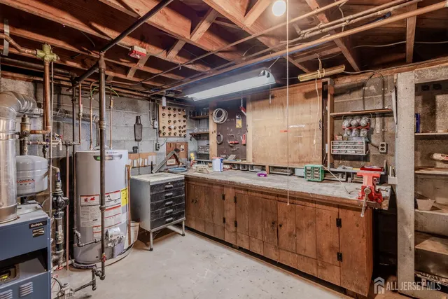 $3,499 | 77 Irvington Avenue, Somerset, NJ 08873