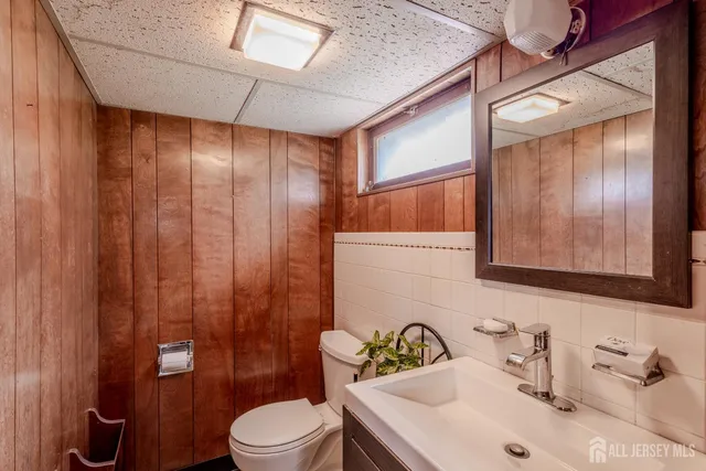 $3,499 | 77 Irvington Avenue, Somerset, NJ 08873