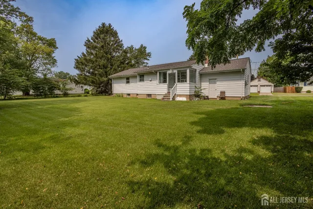 $3,499 | 77 Irvington Avenue, Somerset, NJ 08873