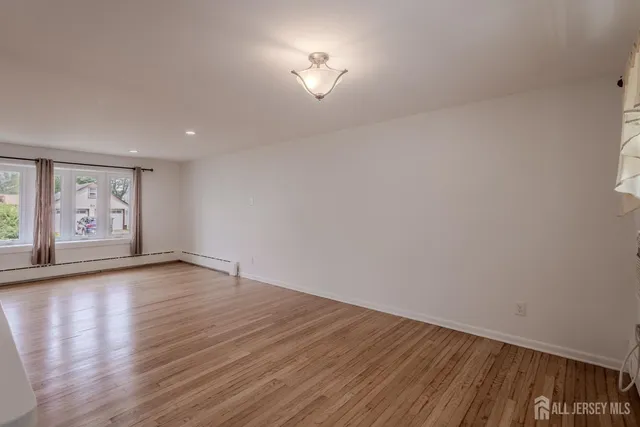 $3,499 | 77 Irvington Avenue, Somerset, NJ 08873