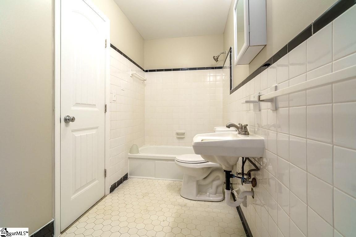 114 Pittman Road Marietta, SC 29661 - Photo 18 of 32 Gallery Image 18