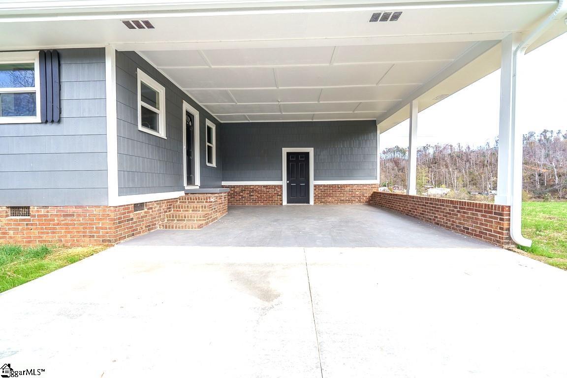 114 Pittman Road Marietta, SC 29661 - Photo 3 of 32 Gallery Image 3