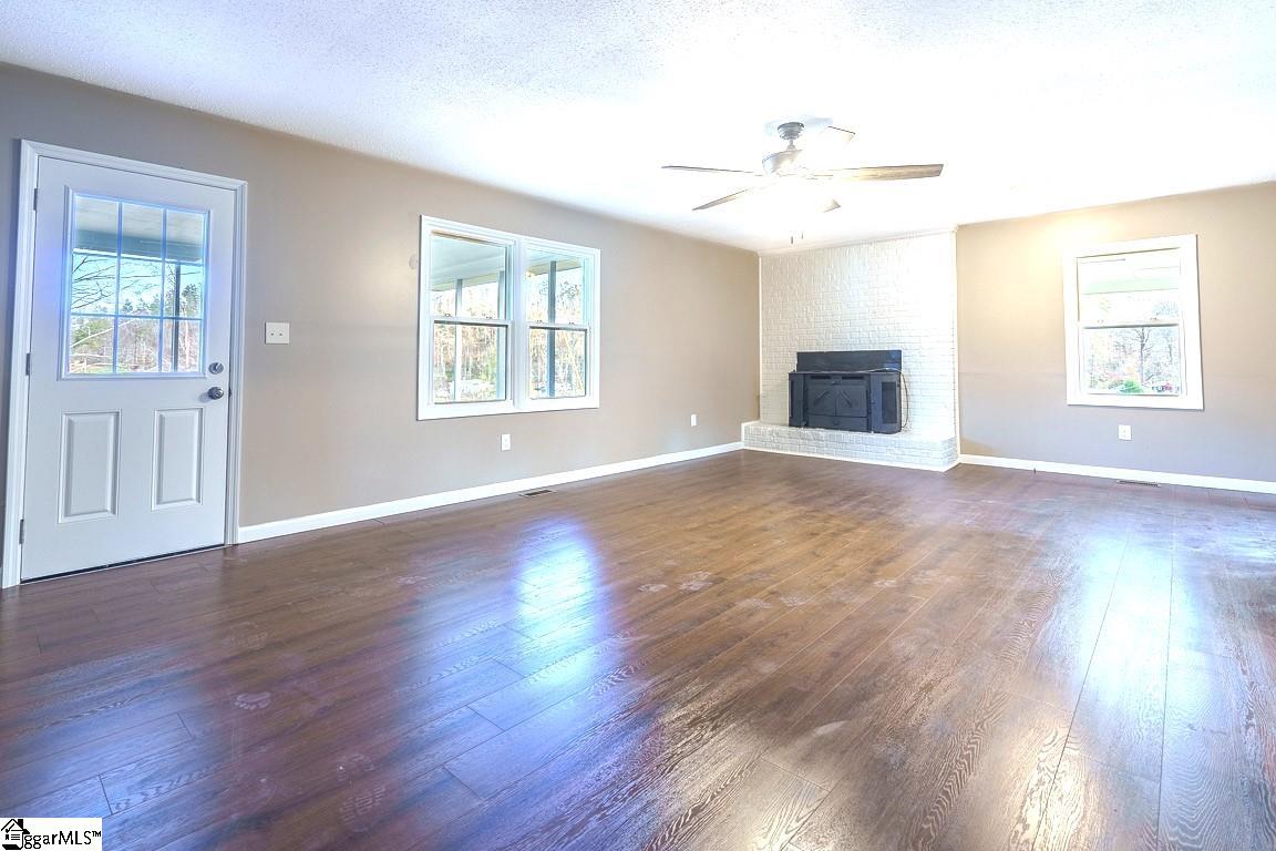 114 Pittman Road Marietta, SC 29661 - Photo 4 of 32 Gallery Image 4