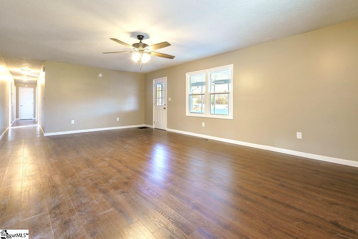 114 Pittman Road Marietta, SC 29661 - Photo 5 of 32 Gallery Image 5
