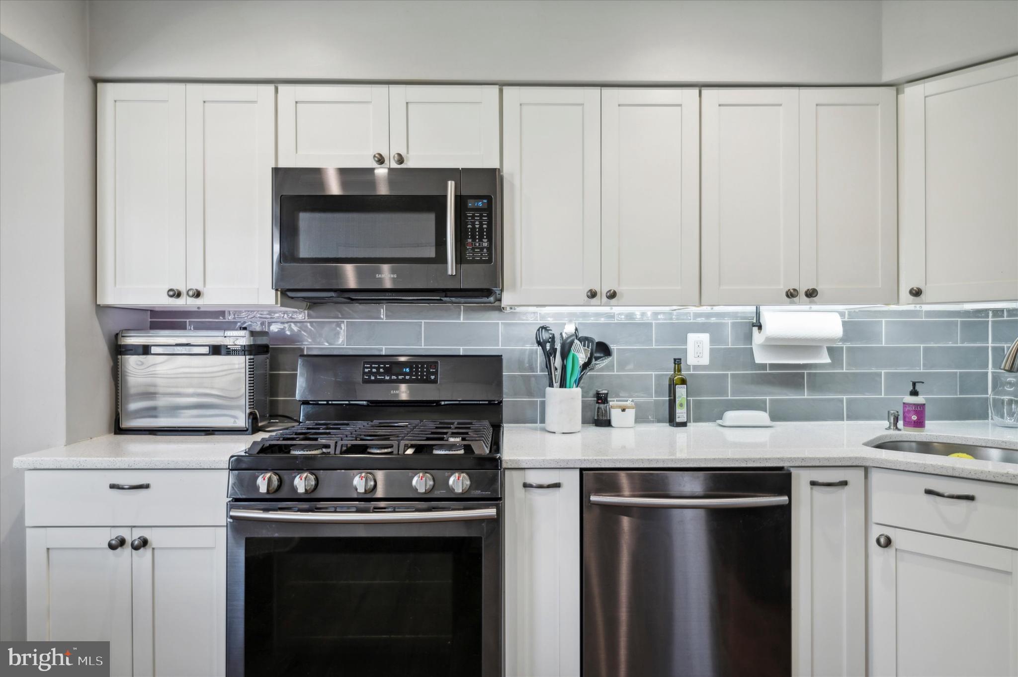 903 Railway Square, Unit 50 West Chester, PA 19380 - Photo 11 of 21 KITCHEN