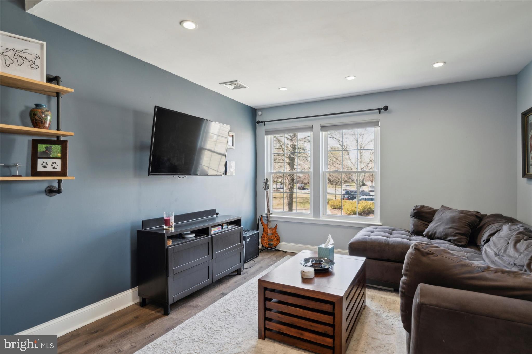903 Railway Square, Unit 50 West Chester, PA 19380 - Photo 3 of 21 LIVING ROOM