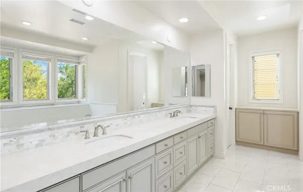 $3,680,000 | 22 Shadybend, Irvine, CA 92602