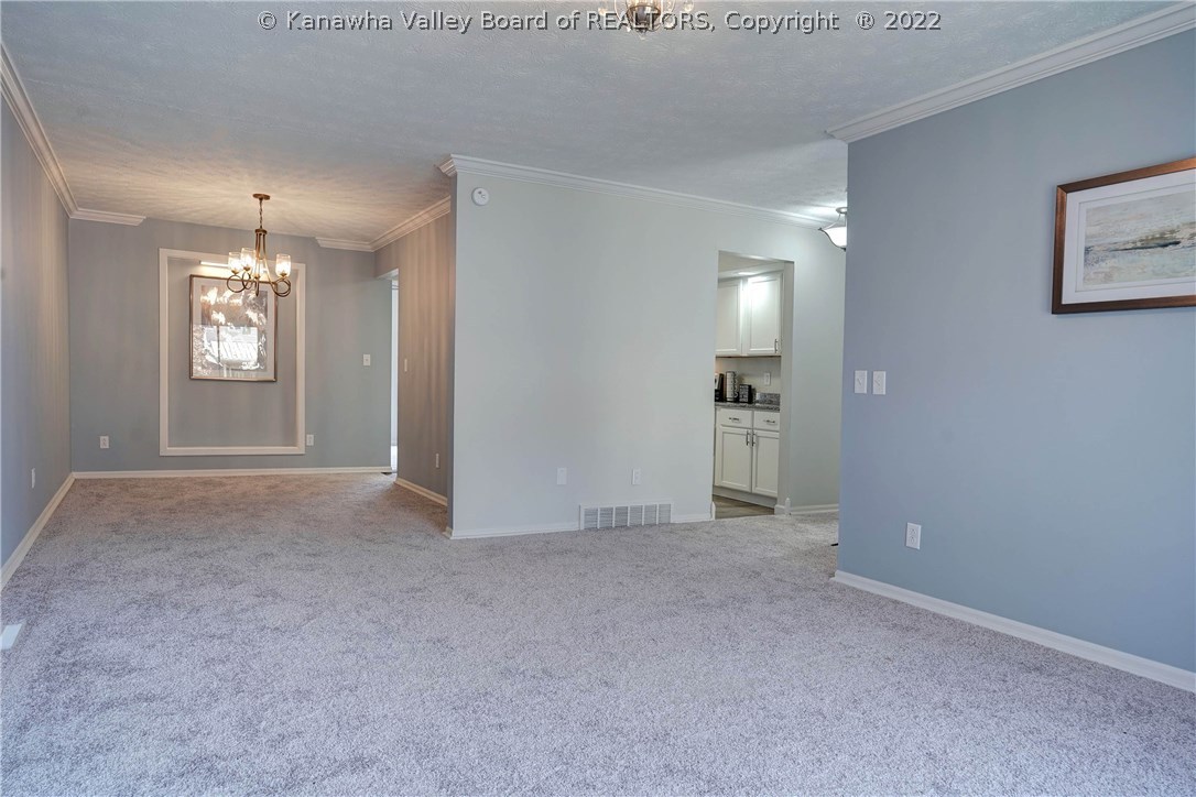 73 Hamill Road Huntington, WV 25701 - Photo 5 of 29 Gallery Image 5