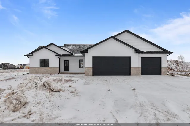 $489,900 | N9220 West Homestead Drive, Appleton, WI 54915