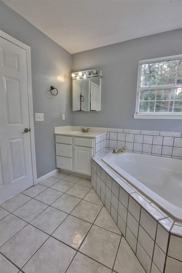 6039 Ranch Road Tallahassee, FL 32311 - Photo 16 of 35 Gallery Image 16