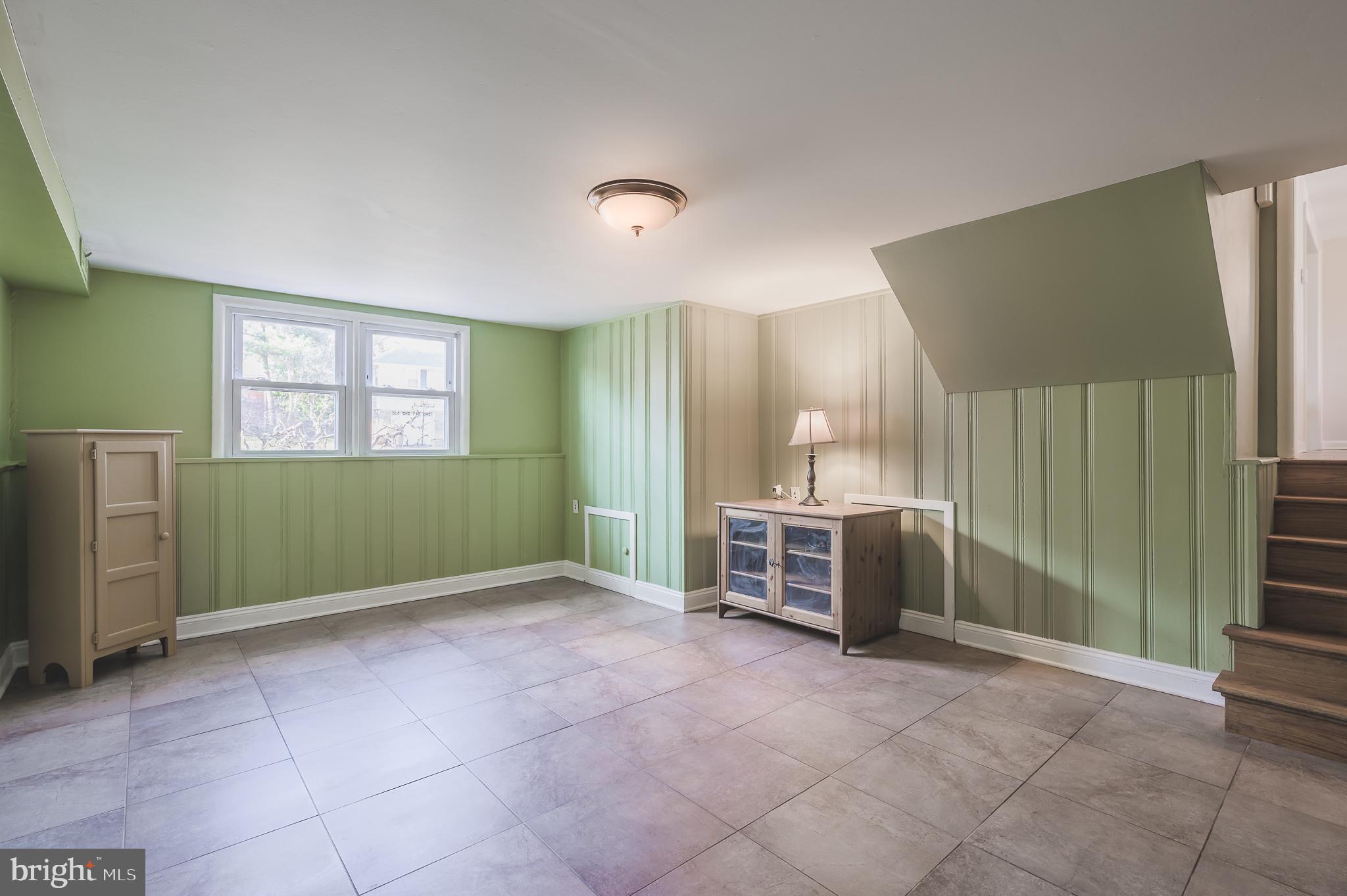1114 Crestover Road Wilmington, DE 19803 - Photo 24 of 32 Family Room