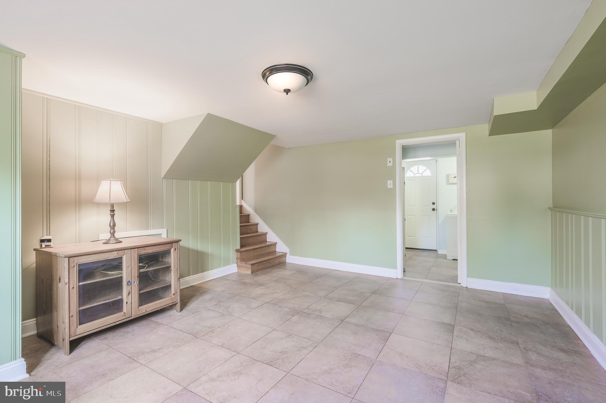 1114 Crestover Road Wilmington, DE 19803 - Photo 25 of 32 Family Room