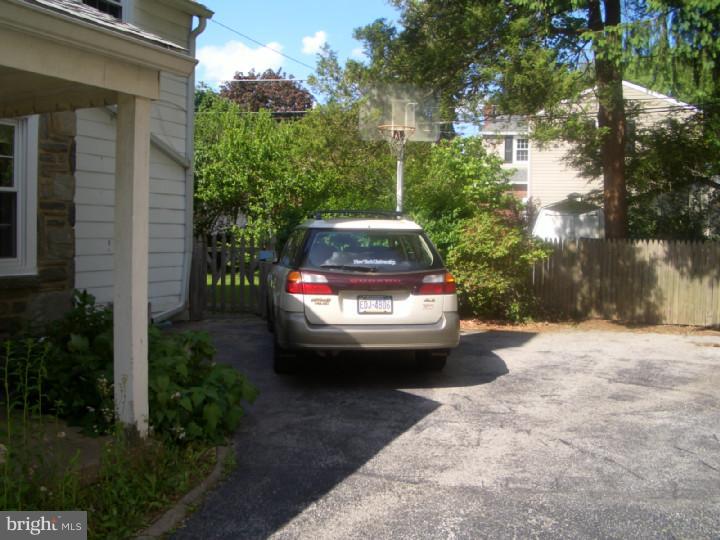 147 Trent Road Wynnewood, PA 19096 - Photo 17 of 18 Driveway