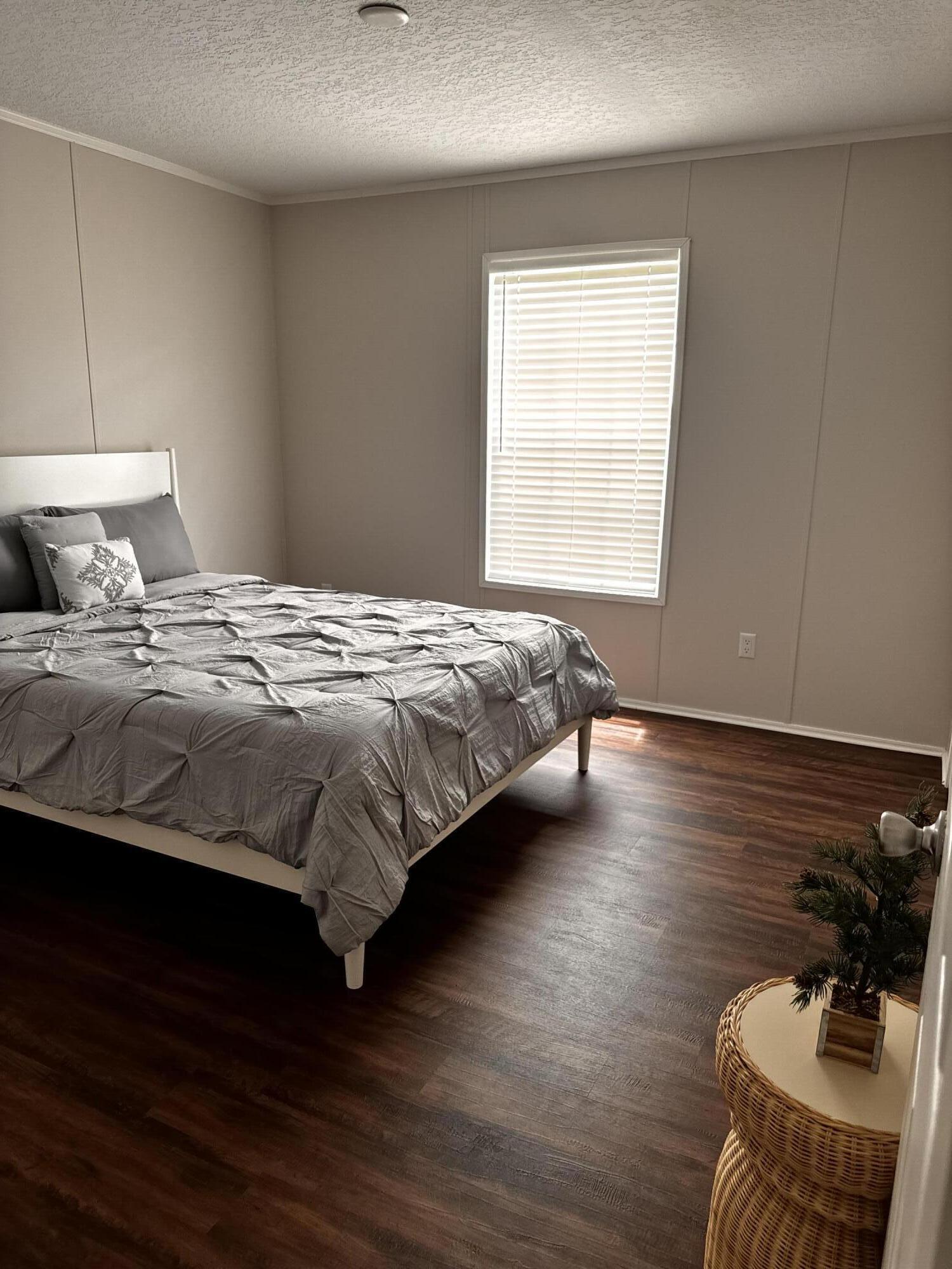18459 260th Street Okeechobee, FL 34972 - Photo 12 of 14 Master Bed 2