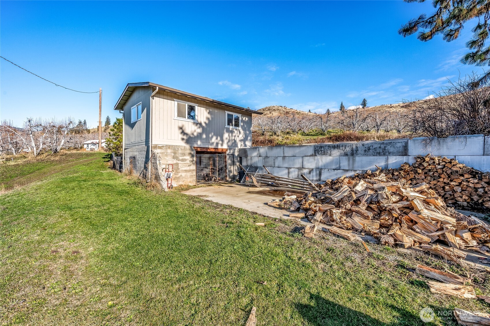 8133 North Dryden Road Cashmere, WA 98815 - Photo 34 of 36 a view of a lake with a outdoor space