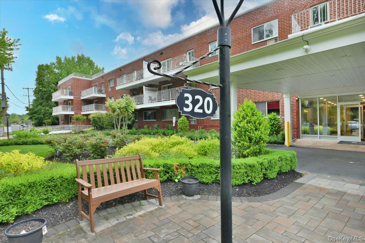 320 East Shore Road, Unit 15A Great Neck, NY 11023 - Photo 1 of 29 Gallery Image 1