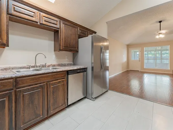 $2,175 | 5807 Rock Meadow Trail, Arlington, TX 76017