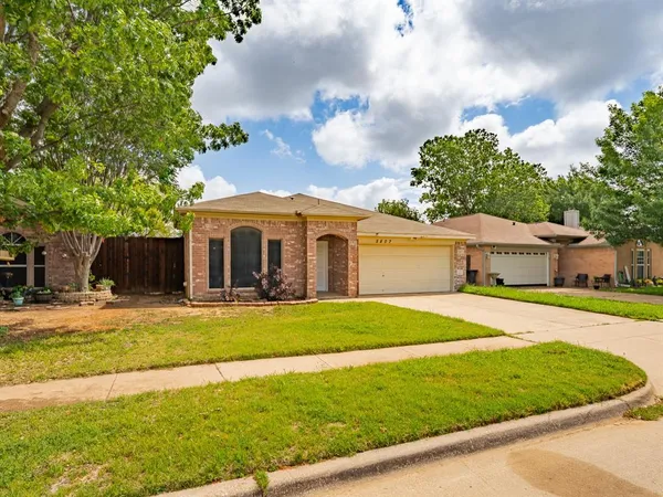 $2,175 | 5807 Rock Meadow Trail, Arlington, TX 76017
