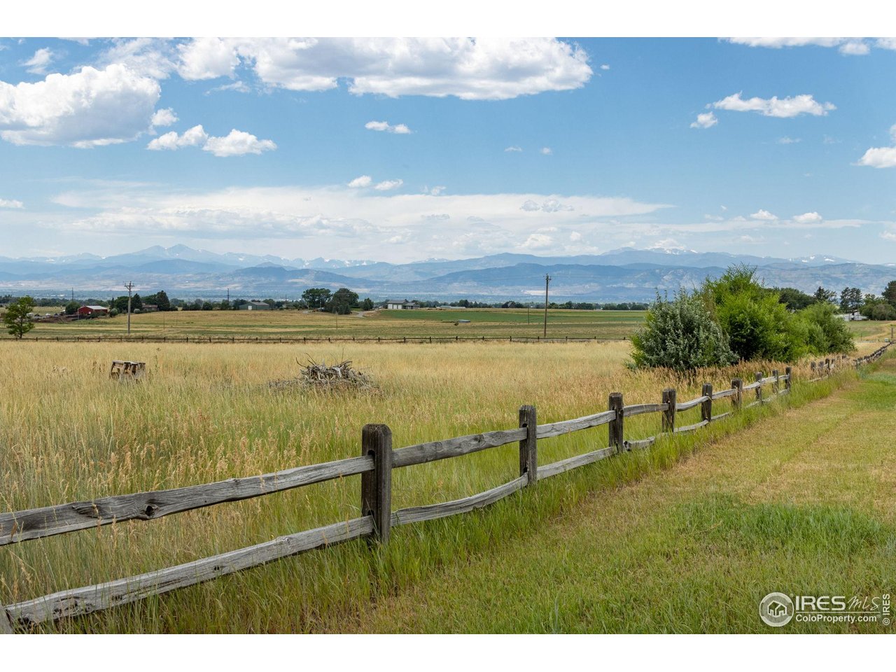 41885 Sage Hill Road Fort Collins, CO 80524 - Photo 6 of 30 a view of an ocean and beach